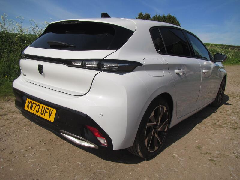 View PEUGEOT 308 1.2 PureTech Allure Premium Turbo EAT 8 Automatic - DAMAGED CAT S - DRIVE AWAY