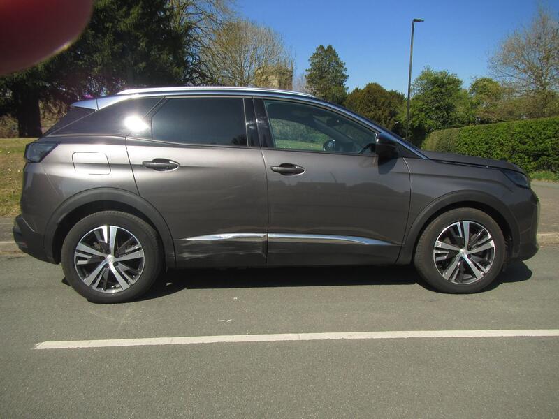 View PEUGEOT 3008 1.6 12.4kWh Allure Plug-In Hybrid - DAMAGED CAT S - DRIVE AWAY