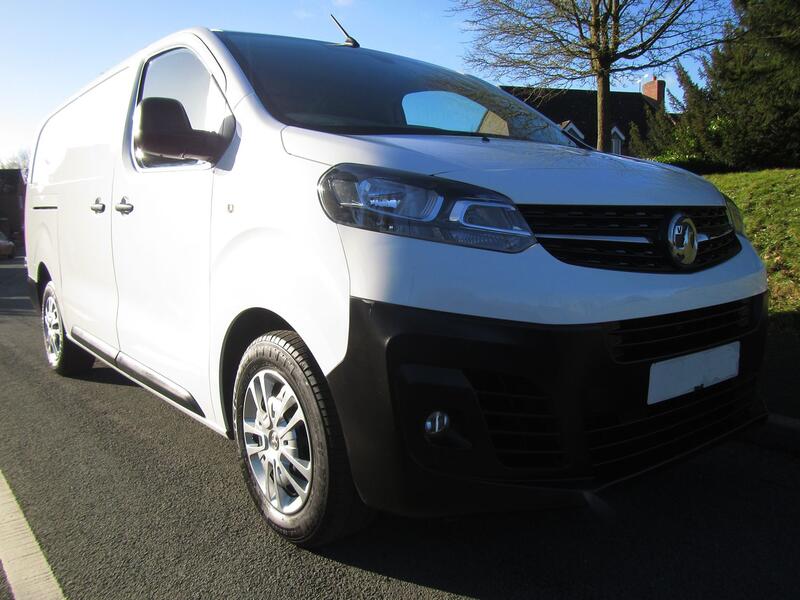 View VAUXHALL VIVARO 1.5 Turbo Diesel 2900 Dynamic L2H1 - DAMAGED CAT S - DRIVE AWAY