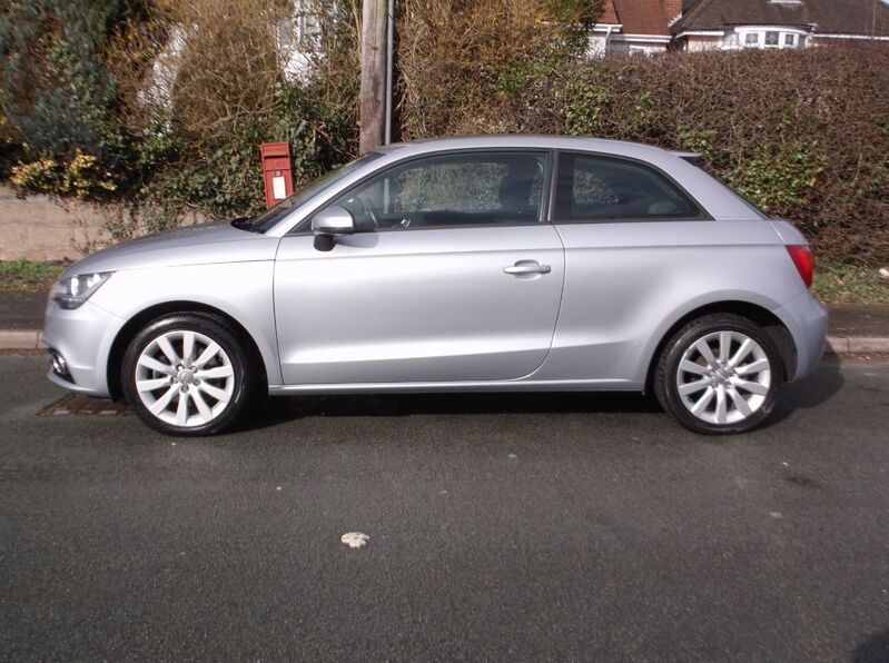 View AUDI A1 TDI SPORT