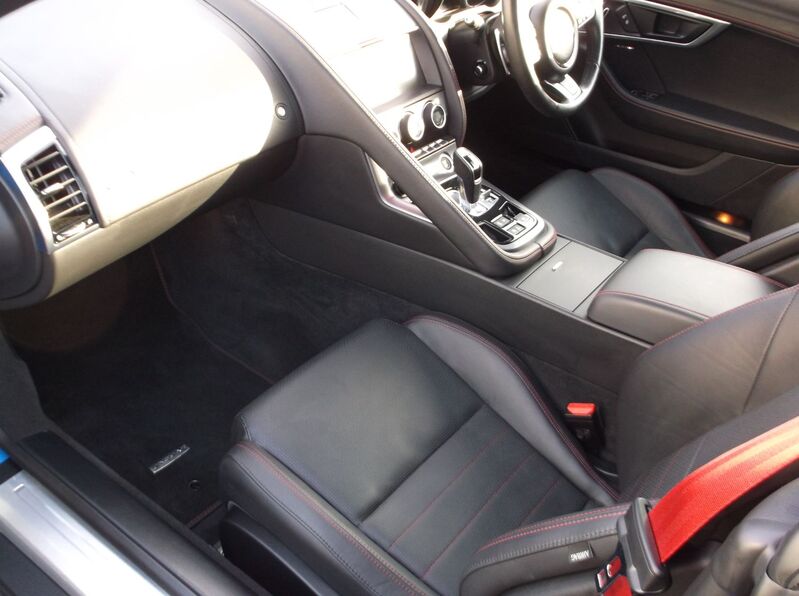 JAGUAR F-TYPE