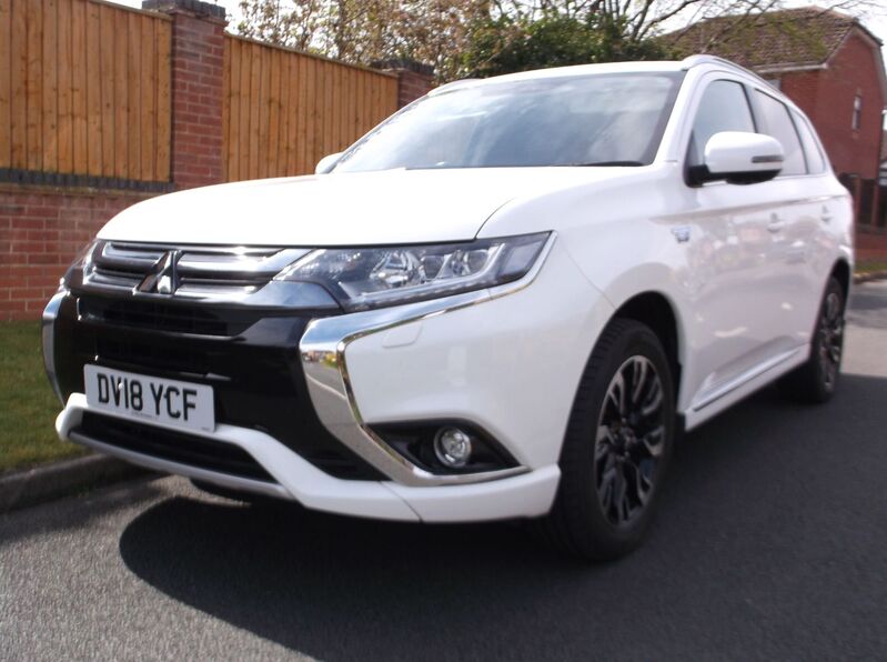 View MITSUBISHI OUTLANDER PHEV 4H